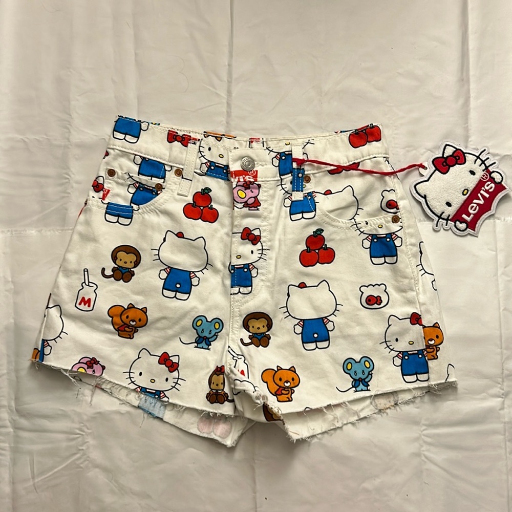 Hello Kitty x Levi’s 45th Anniversary Denim Shorts NWT